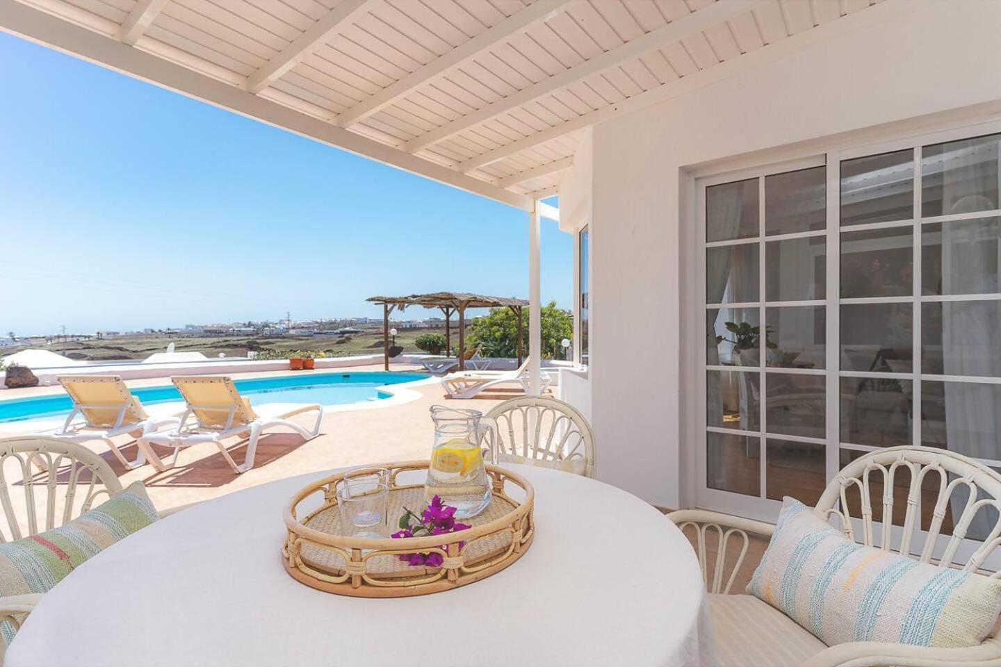Amazing 3 Bedroom Ocean View With Pool Tías Buitenkant foto