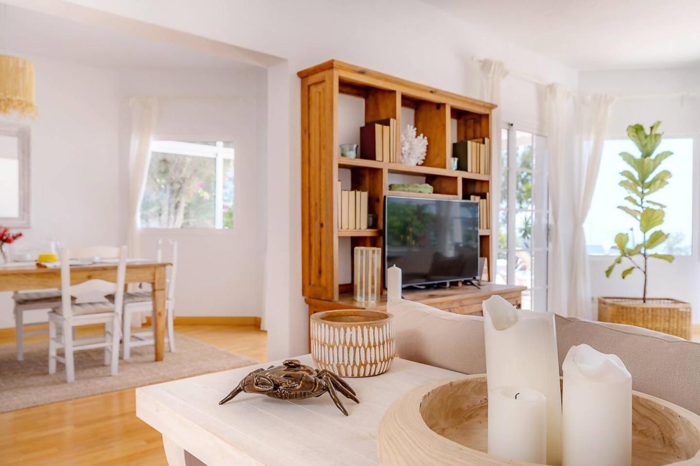 Amazing 3 Bedroom Ocean View With Pool Tías Buitenkant foto