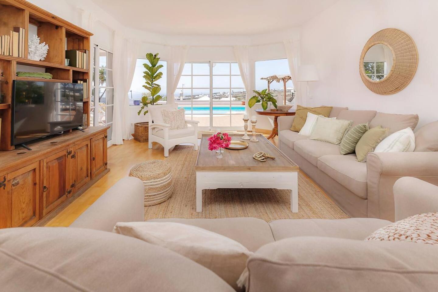 Amazing 3 Bedroom Ocean View With Pool Tías Buitenkant foto