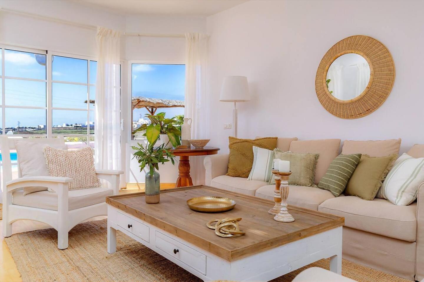 Amazing 3 Bedroom Ocean View With Pool Tías Buitenkant foto