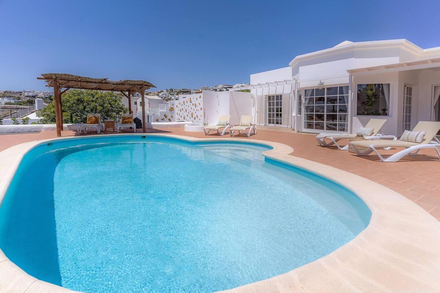 Amazing 3 Bedroom Ocean View With Pool Tías Buitenkant foto